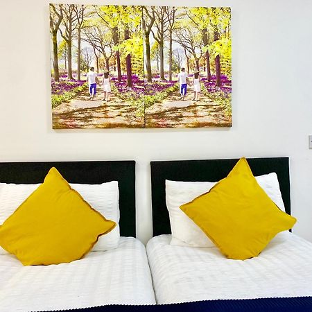 London Studio Apartments, Private Bathroom, Kitchenette, Parking, Np2 Dış mekan fotoğraf