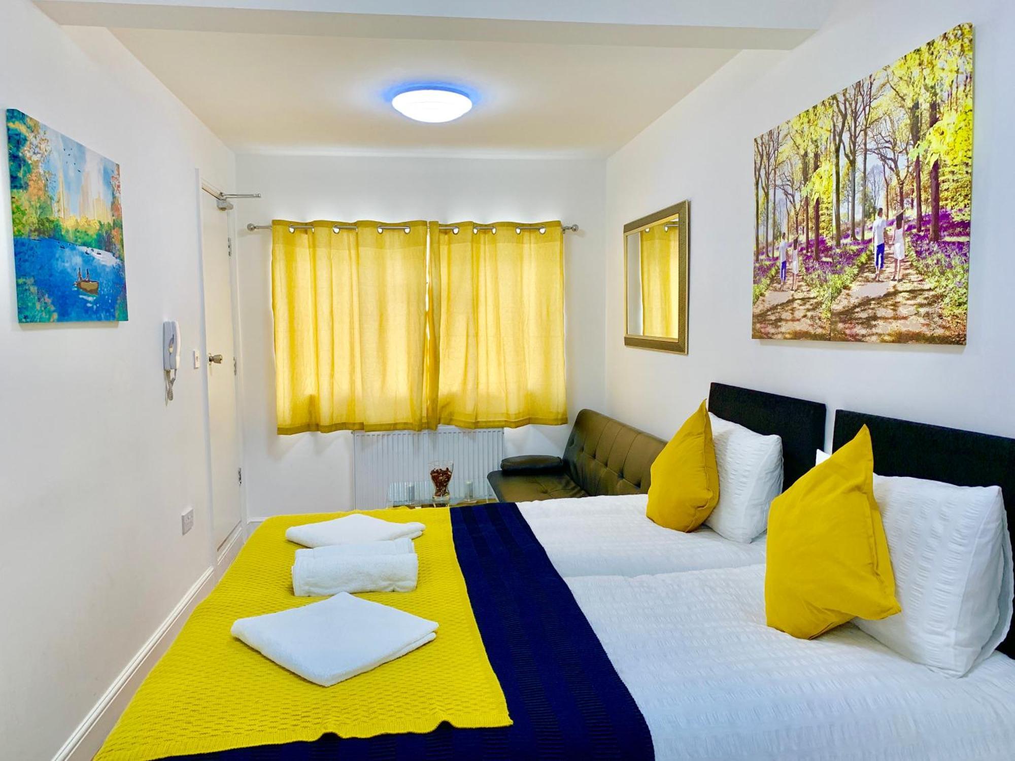 London Studio Apartments, Private Bathroom, Kitchenette, Parking, Np2 Dış mekan fotoğraf